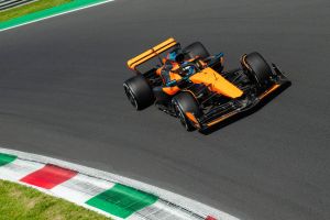 Photo Fornaroli ne s'arrête plus : Monza hier avec McLaren, Haas F1 aujourd'hui