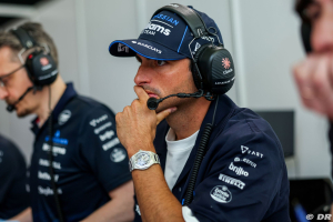 Photo Sainz reconnait qu'il réfléchit déjà au temps à accorder au projet Williams