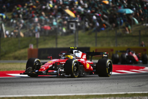 Photo Le changement de règlement a relancé Hamilton selon Sainz