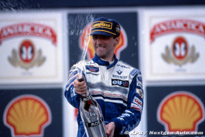 Photo La célébration du titre de Hill est un des meilleurs souvenirs de Villeneuve chez Williams F1