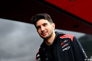 Photo Ocon salue l'évolution des moteurs F1 pour 2027-28 mais rêve déjà du retour des V8