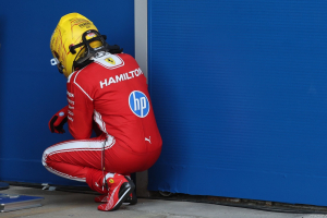 Photo Vasseur tempère les ambitions de titre de Lewis Hamilton