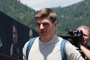 Photo Verstappen recentre le débat sur la performance malgré les spéculations
