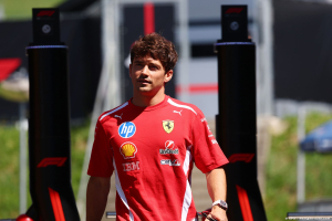 Photo Leclerc voit un bon signal sur sa Ferrari : 'le feeling est revenu' pour le relancer