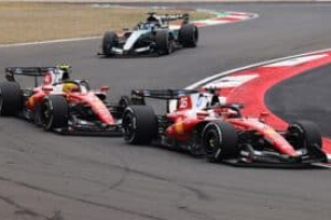 Photo Ferrari attaque le diffuseur Mercedes, la FIA tranche
