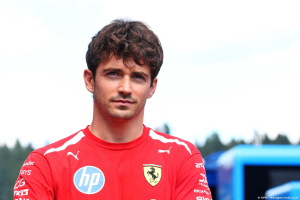 Photo Leclerc balaie l'idée d'une Ferrari construite autour d'Hamilton