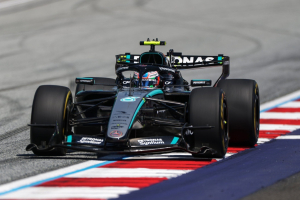 Photo EL2 - Antonelli à l'aise devant McLaren, Ferrari et Russell loin du compte