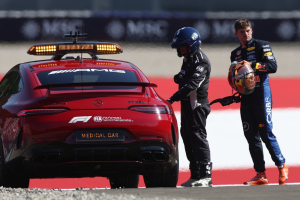 Photo Red Bull présente des excuses à Verstappen après son accident en Autriche