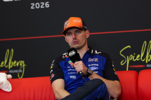 Photo Max Verstappen déjà inquiet pour Silverstone : « J’avais l’impression d’être sur un circuit différent »