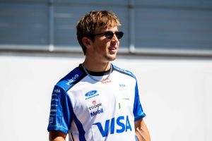 Photo Vettel, Verstappen et Gasly… Liam Lawson rejoint un cercle fermé dans la galaxie Red Bull