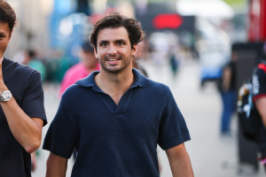Photo Carlos Sainz propose de sanctionner les pilotes responsables des drapeaux jaunes et rouges en qualifications