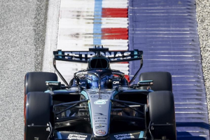 Photo George Russell, auteur de la pole position en Autriche malgré un drapeau jaune sur la fin de son tour : « J'avais cinq dixièmes d'avance... »