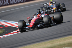 Photo Un problème Leclerc chez Ferrari ? Vasseur défend le Monégasque