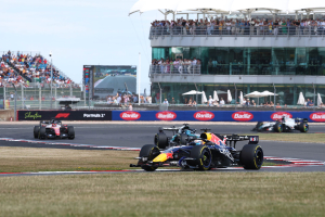 Photo Départ raté, pneus détruits : Verstappen paye cher les problèmes de Red Bull au Sprint