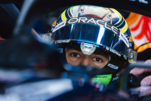 Photo Hadjar bat Verstappen mais estime que ça sent mauvais pour la course