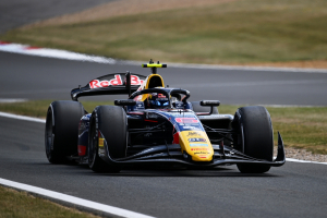 Photo Silverstone – Course principale : Tsolov crée l’exploit et gagne à nouveau au lendemain du Sprint