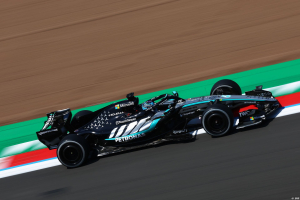 Photo Pirelli développe ses pneus 2027 avec Mercedes et... Williams en panne