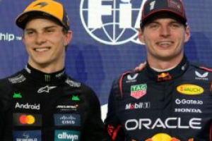Photo Le clan Piastri répond aux rumeurs d’un échange avec Verstappen