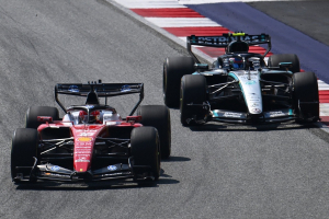 Photo Mercedes confirme sa stratégie d'évolution face à la résurgence de Ferrari