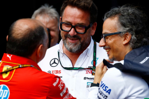 Photo Red Bull chipe à Mercedes son dénicheur de talents français