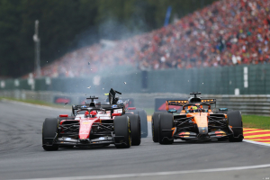 Photo L'accrochage Piastri-Leclerc aurait pu très mal se finir, McLaren interpelle la FIA