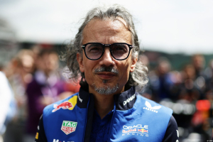 Photo Red Bull admet recevoir des appels de pilotes pour remplacer Verstappen