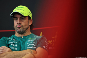 Photo 'Aucun doute' : Alonso mise sur Newey mais calme les attentes sur l'AMR26 version B