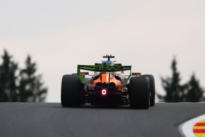 Photo Polémique sur les V6 : les pilotes sont-ils devenus les jouets de l'IA ?