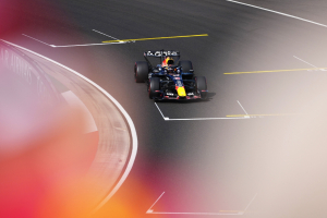 Photo GP de Hongrie de F1 : le double dépassement de Max Verstappen sur Liam Lawson et Lewis Hamilton en vidéo