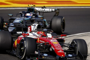 Photo Charles Leclerc, après la contre-performance de Ferrari au Grand Prix de Hongrie : « Compliqué de trouver de la régularité avec cette voiture »