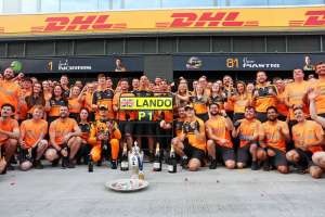 Photo Victoire de Norris, casse de Piastri : Stella savoure les progrès de McLaren F1 mais reste prudent