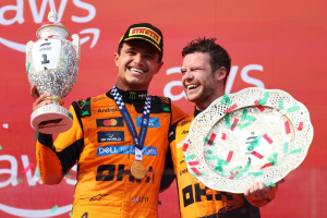 Photo Norris frappe un grand coup en Hongrie et relance les ambitions de McLaren