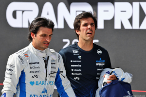 Photo Sainz vide son sac et prendra une décision sur son avenir pendant la trêve