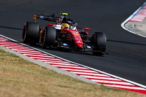 Photo Hamilton est persuadé que le meilleur reste à venir chez Ferrari
