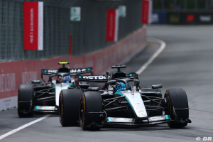 Photo Dominé et forcé d'aller voir ailleurs : Steiner enterre Russell chez Mercedes F1