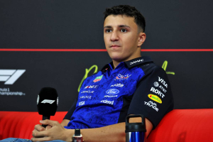 Photo Isack Hadjar lance un appel à Red Bull