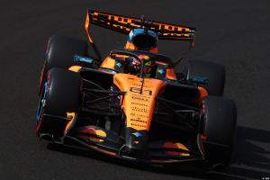 Photo Piastri invité à 'sacrifier des courses' pour sortir de l'impasse chez McLaren F1