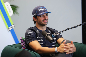Photo Interview - Sainz : Ce qui l'a convaincu de rester chez Williams F1 malgré les doutes