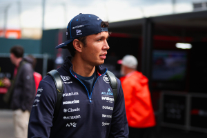 Photo Alexander Albon veut miser sur la continuité : « Je veux voir la réaction de l’équipe »