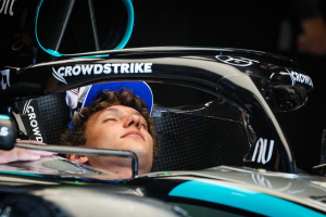 Photo Kimi Antonelli pénalisé par une sortie dans les graviers : « J’avais des trous dans le fond plat »