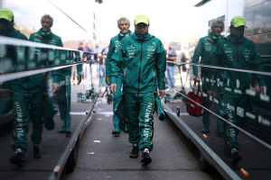 Photo Difficile d'arrêter la voiture : Alonso en difficulté avec le nouveau moteur Honda