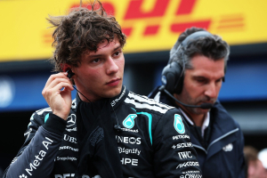 Photo Antonelli frustré après une erreur qui lui a coûté la pole à Zandvoort