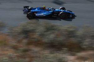 Photo Sainz désabusé : 'chaque plancher de la Williams fait un peu ce qu'il veut !'
