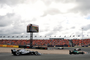 Photo Pérez 15e, Bottas abandonne : Cadillac F1 peine à confirmer ses progrès