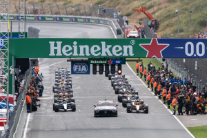 Photo Tour de formation sous Safety Car : un choix qui interpelle les pilotes