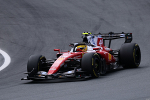 Photo Hamilton regrette la dureté de ses échanges radio après une nouvelle stratégie Ferrari contestée