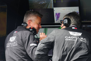 Photo Marcin Budkowski repart de Zandvoort avec des inquiétudes sur la fiabilité de Cadillac