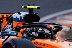Photo Lando Norris décroche la pole position du Grand Prix des Pays-Bas devant George Russell
