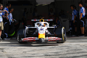 Photo Tsolov a fait ses premiers tours en F1 avec Racing Bulls à Imola