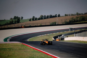 Photo Pirelli a poursuivi le développement des pneus 2027 au Mugello avec McLaren, Red Bull et Audi